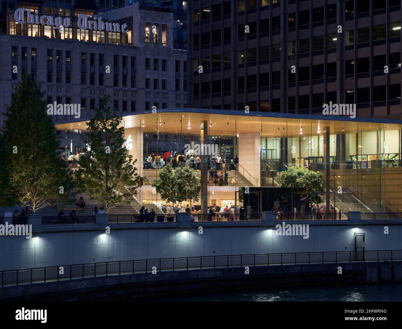 New Apple Store made our of glass on Michigan Avenue - Chicago, IL Stock  Photo - Alamy