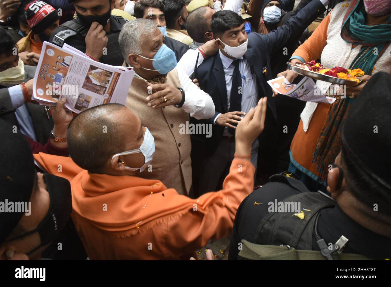 Yogi adityanath campaigning hi-res stock photography and images - Alamy