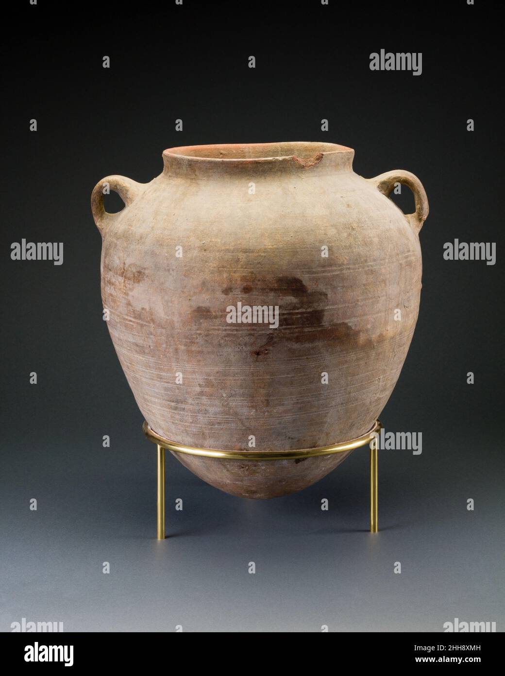 Storage vessels hi-res stock photography and images - Alamy