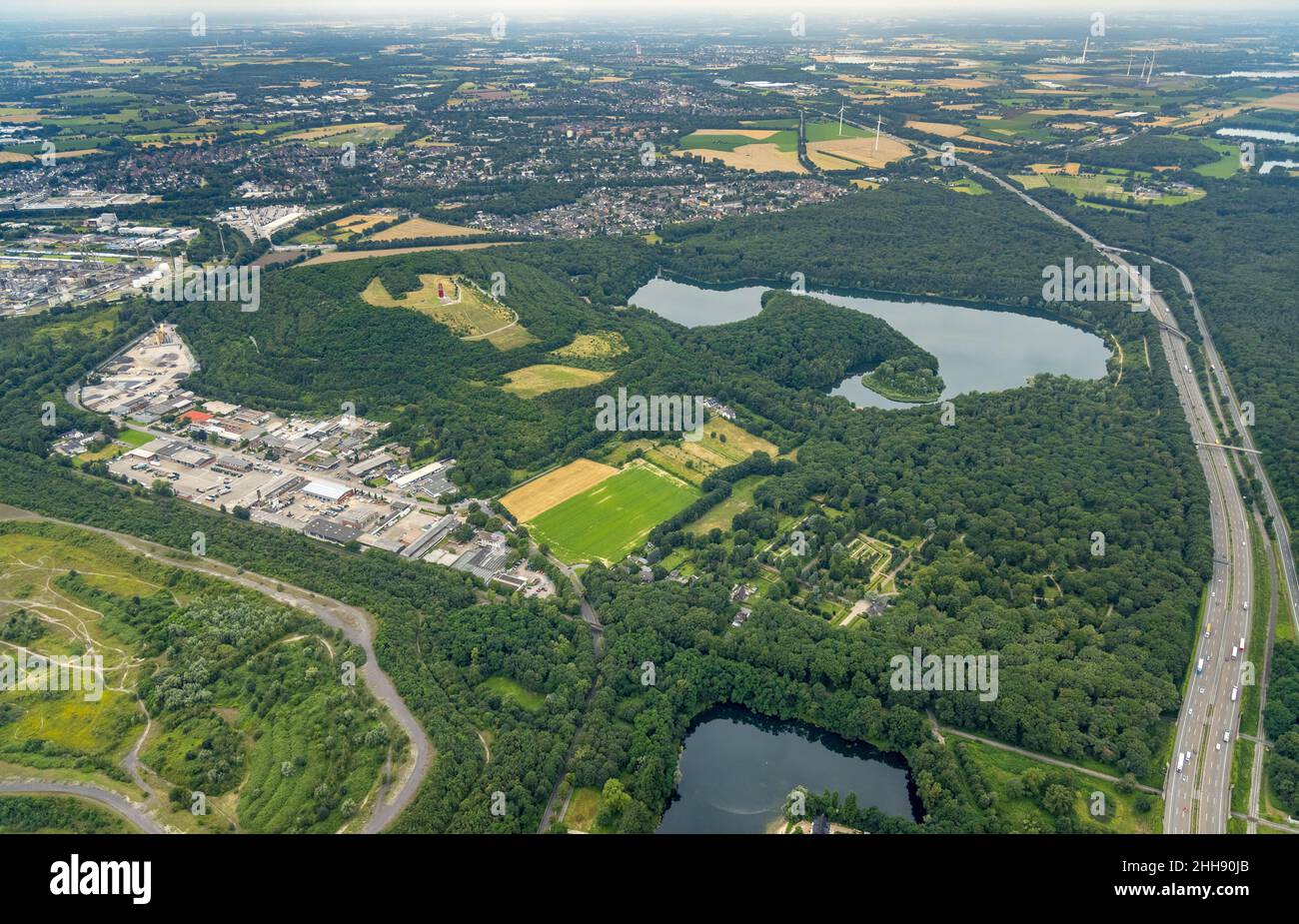 Aerial photograph, Rheinpreussen forest lake and slag heap ...