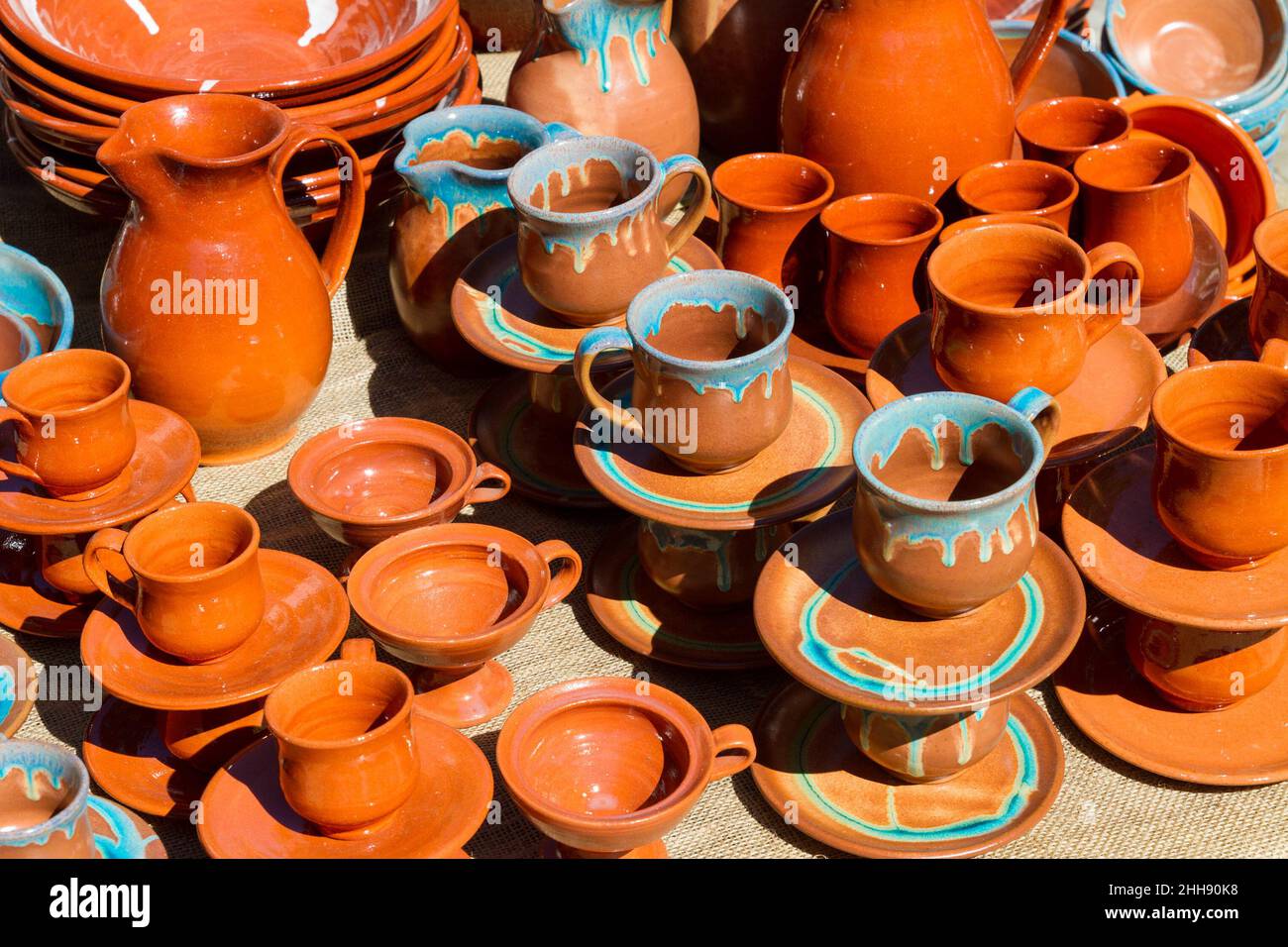 Ceramic cooking pots hires stock photography and images Alamy