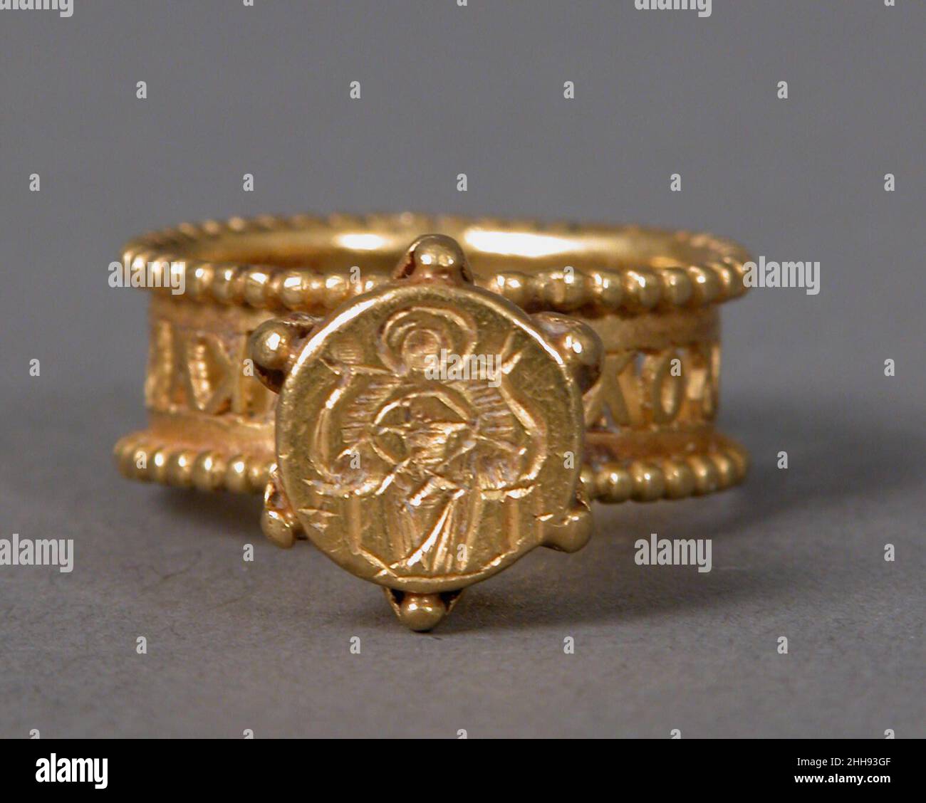 Byzantine ring hi-res stock photography and images - Alamy