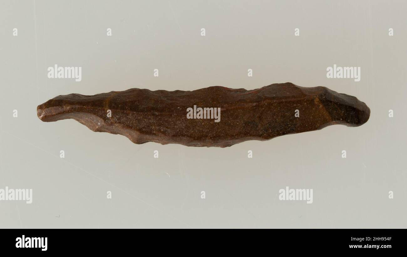 Tool ca. 3850–2960 B.C. Predynastic Period. Tool. ca. 3850–2960 B.C.. Flint. Predynastic Period. From Egypt, Fayum, camp II (CII), BSAE/Caton-Thompson excavations, 1924–26 Stock Photo