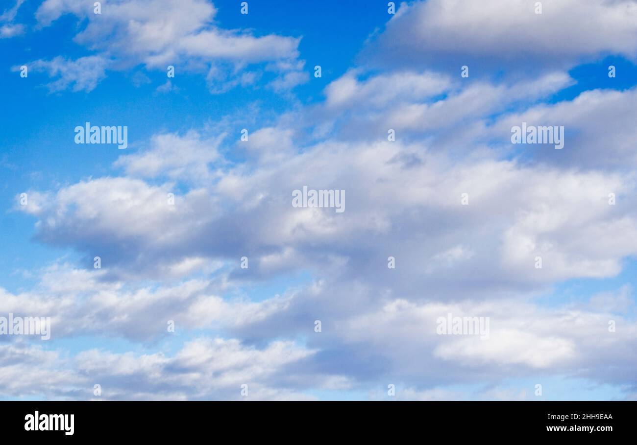 Blue sky cloud formation hi-res stock photography and images - Alamy