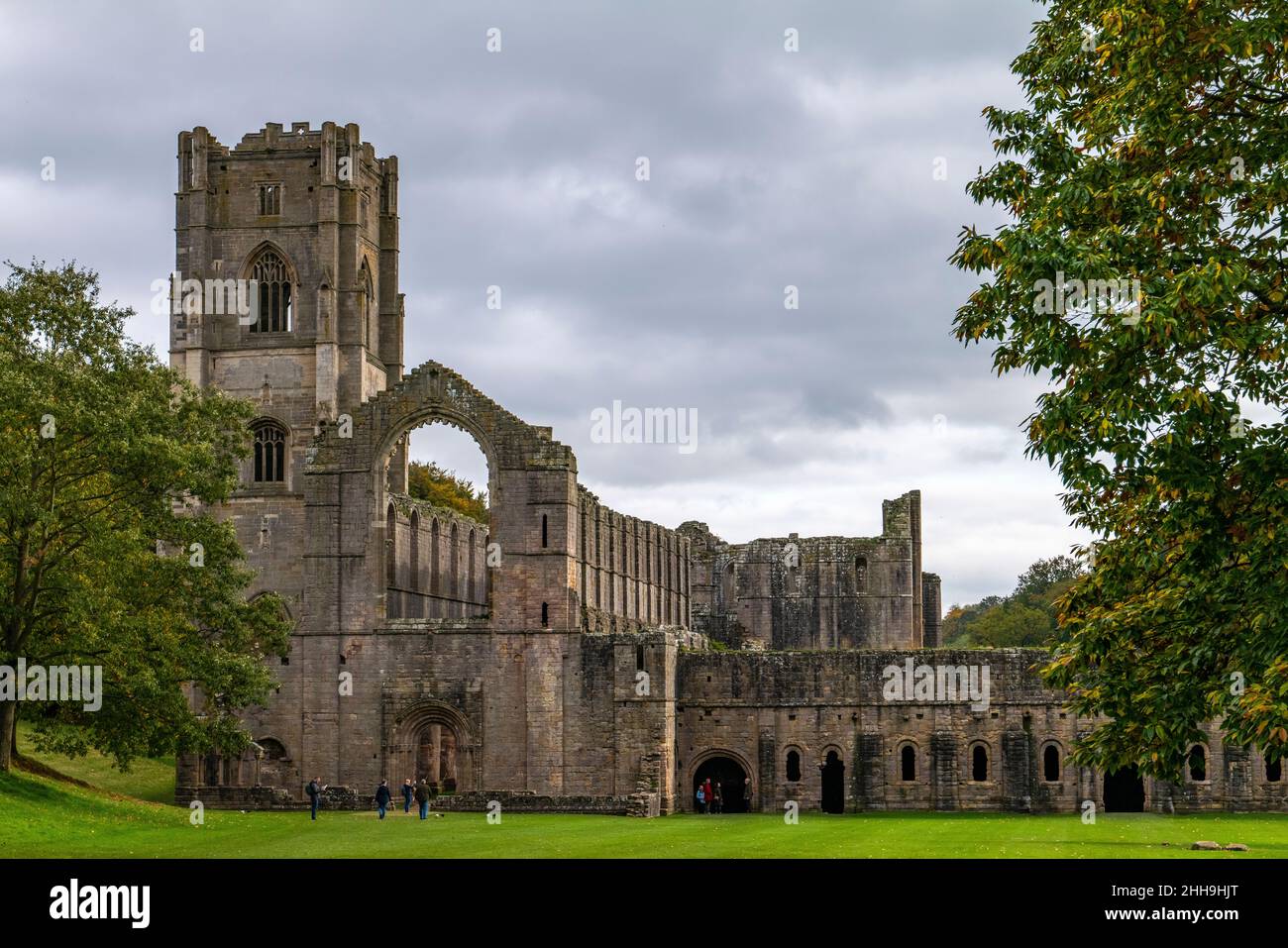 FOUNTAINS ABBEY [CISTERCIAN] (11321539) RIPON ENGLAND UNITED KINGDOM