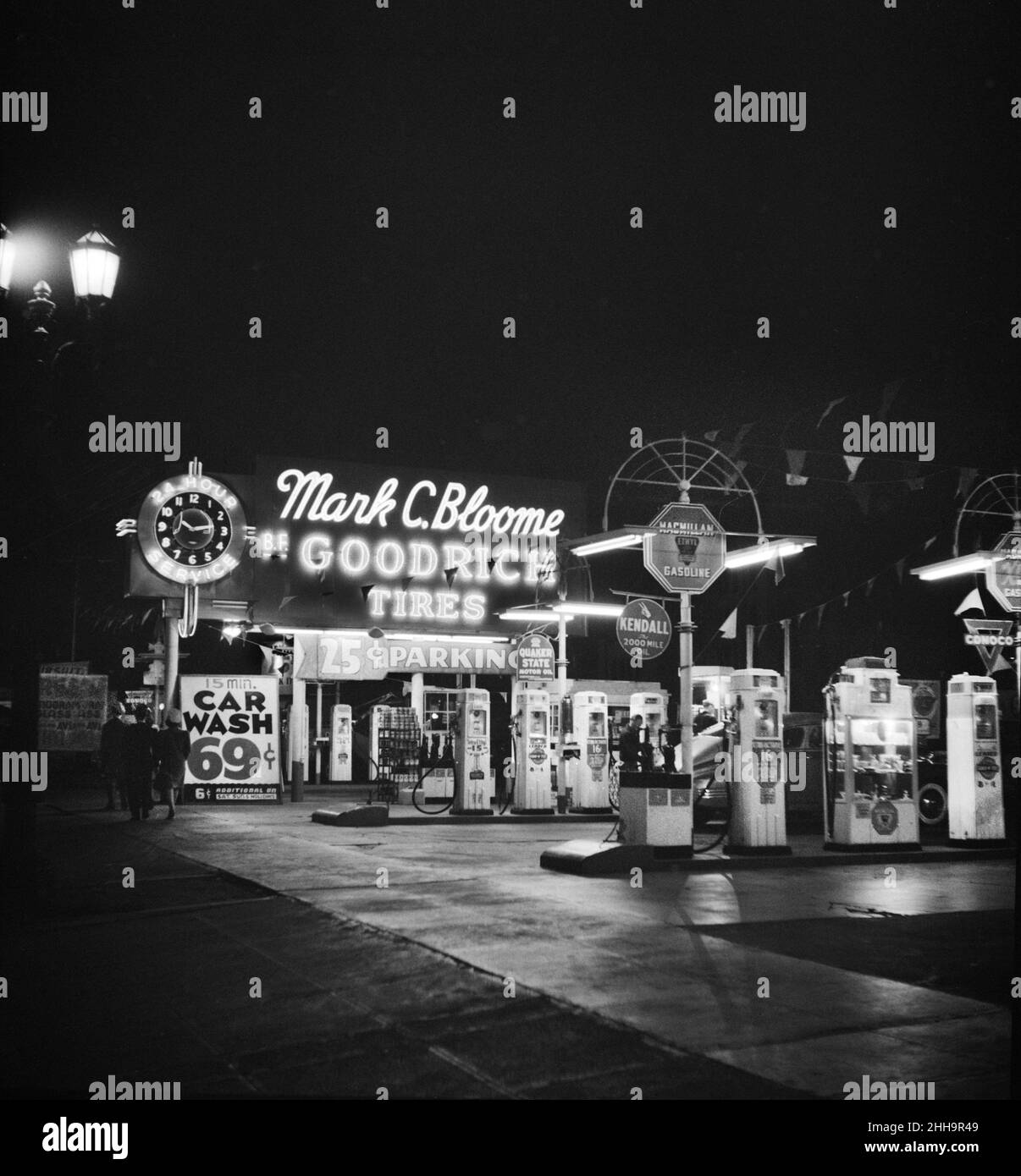 1940s usa gas petrol filling station hires stock photography and images Alamy