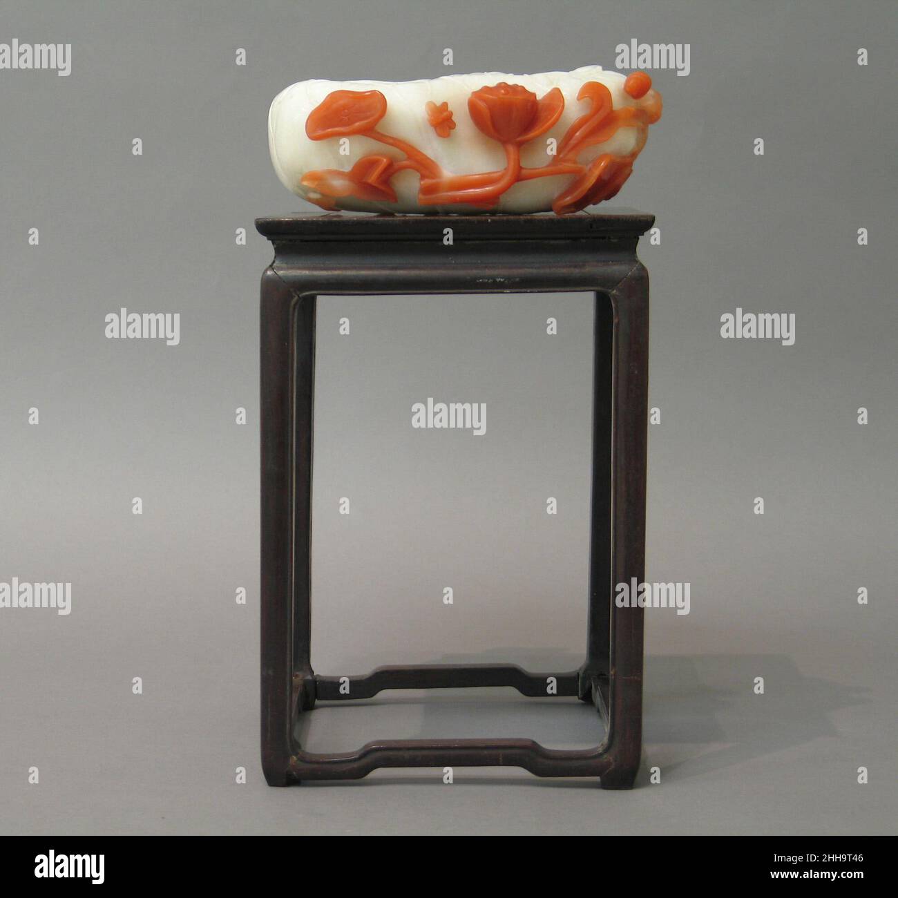 18th century china dish hi-res stock photography and images - Alamy