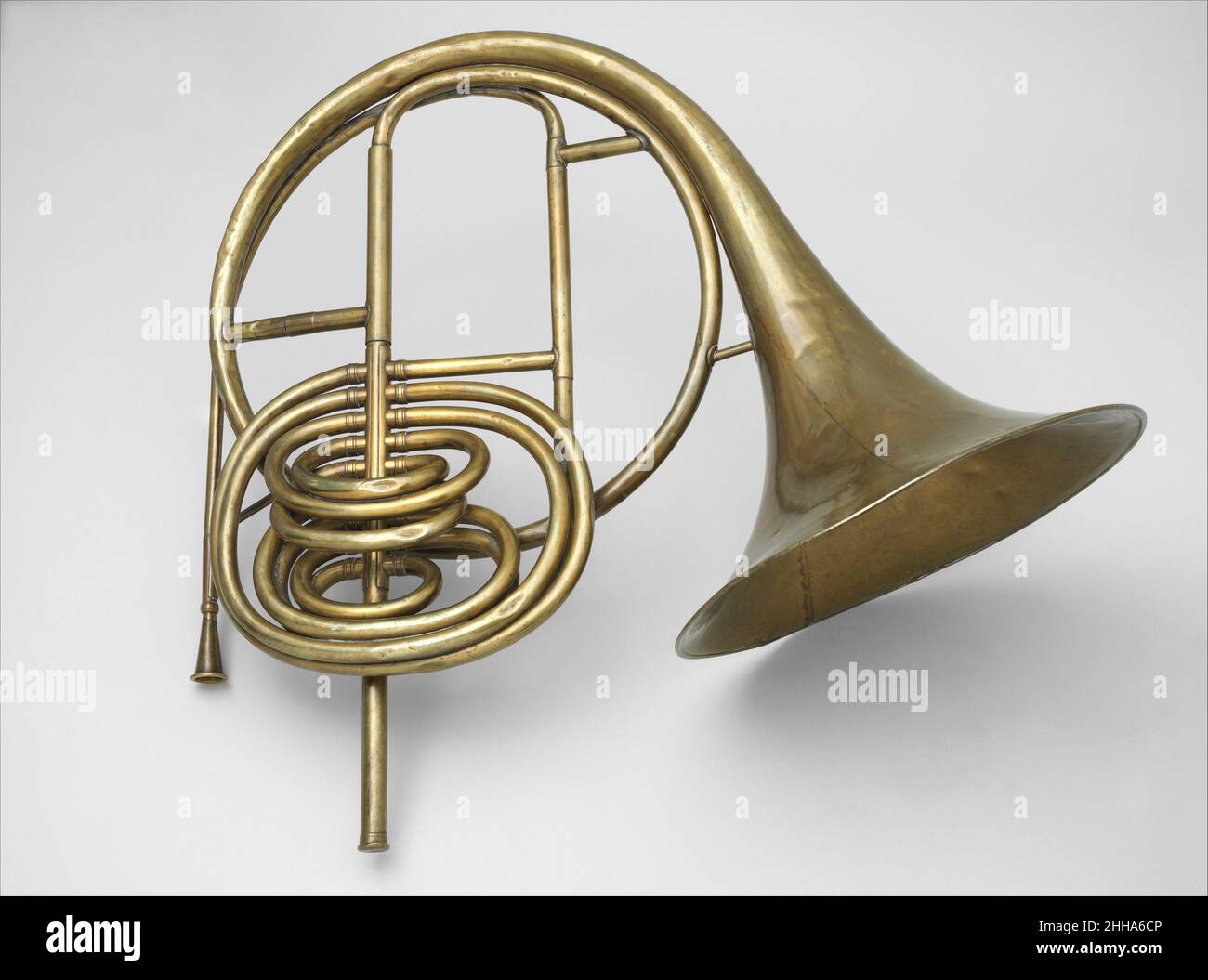 Cor omnitonique 1833 Attributed to Charles Joseph Sax Belgian The loops of tubing incorporated into the body of this innovative natural horn allow the player to change the instrument s pitch by using