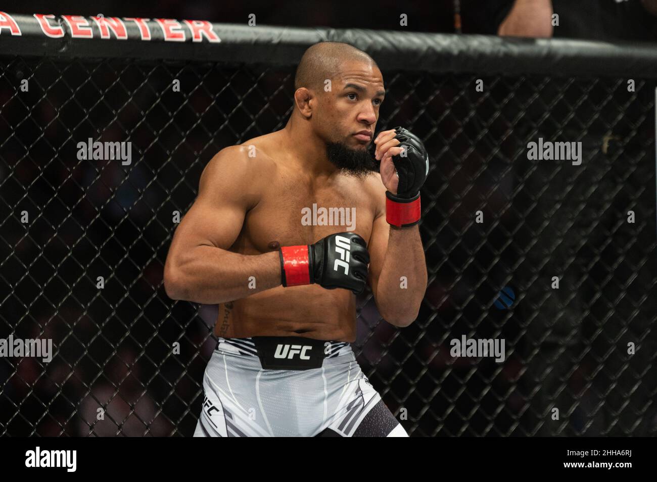 Anaheim, California, USA. 23rd Jan, 2022. UFC 270: Ngannou vs Gane: Tony Gravely entering the octagon. (Credit Image: © Dalton Hamm/ZUMA Press Wire) Stock Photo
