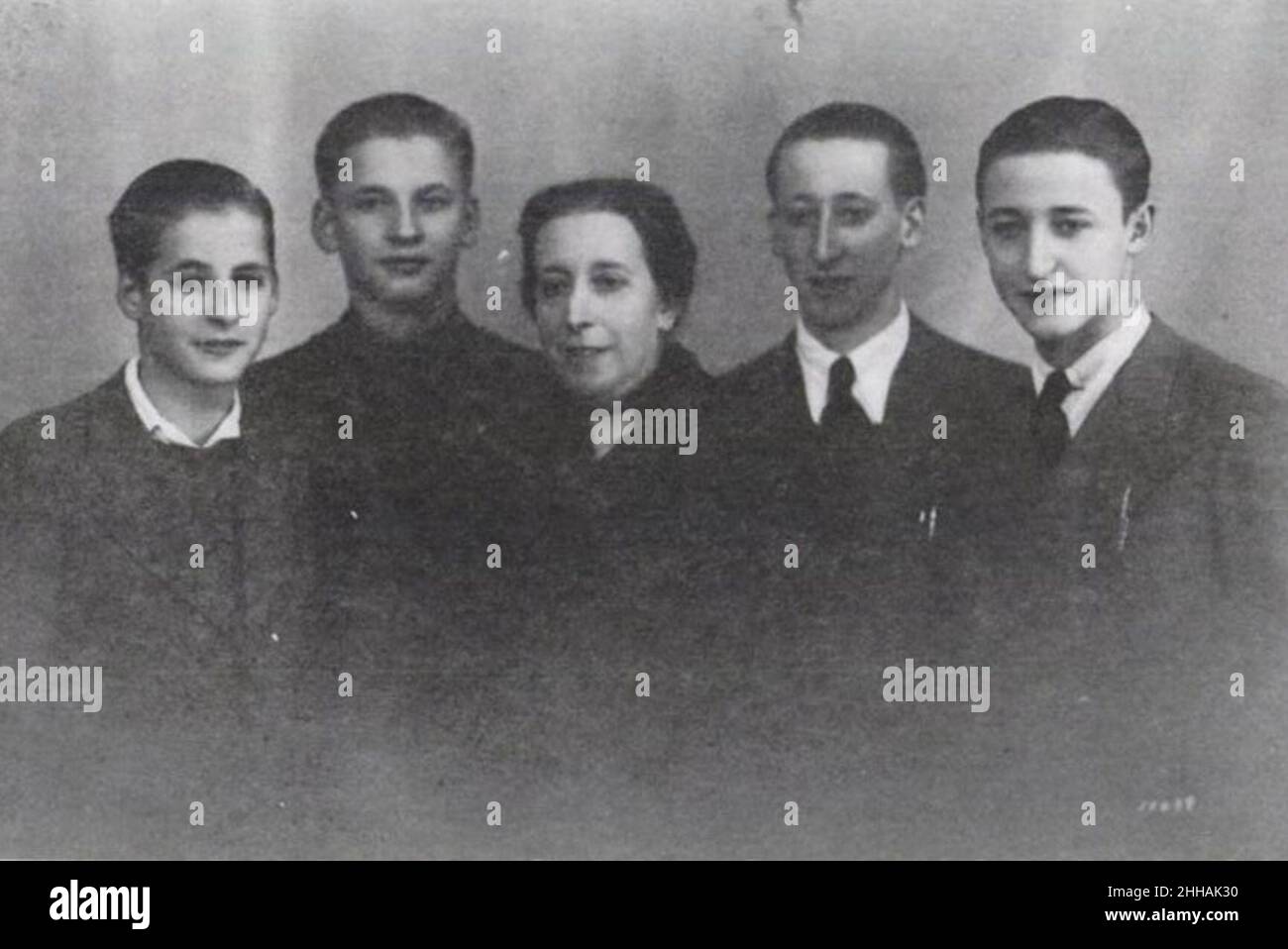 Sofia Alonso Moreno with her Lamamie de Clairac Alonso sons Stock Photo