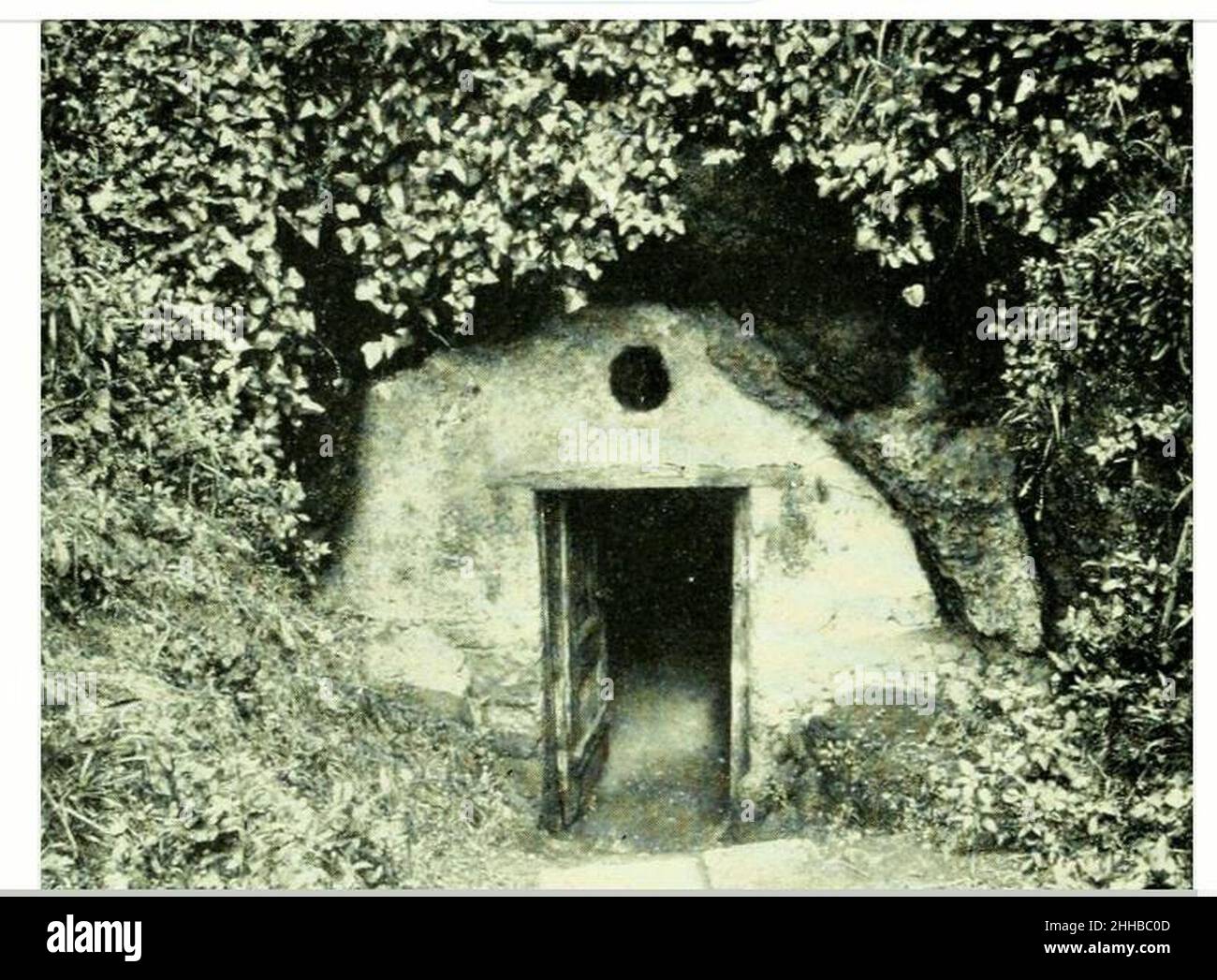 Sommer, Averno, Grotta della Sibilla Stock Photo Alamy