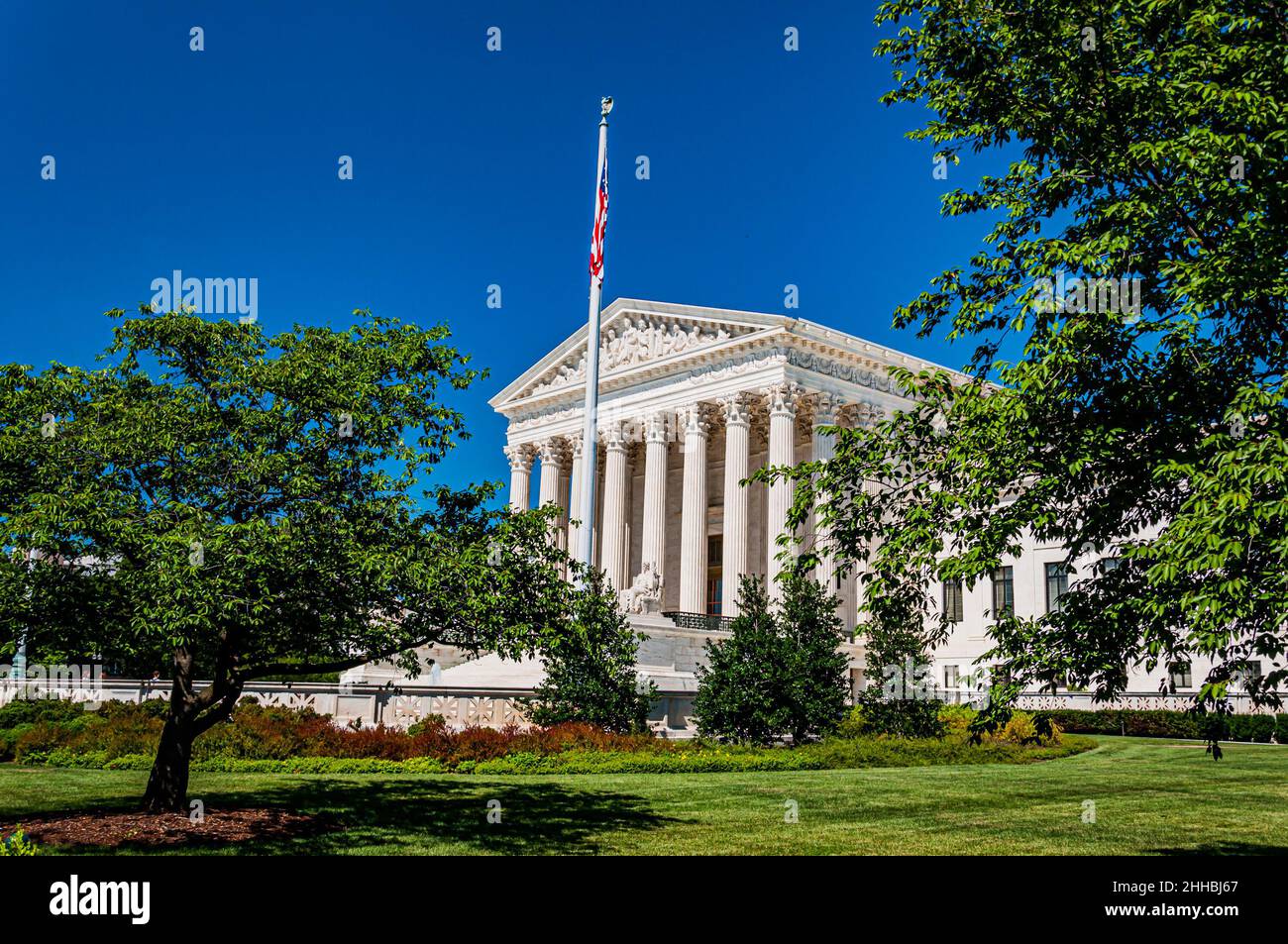 Photography in the supreme court hi-res stock photography and images ...