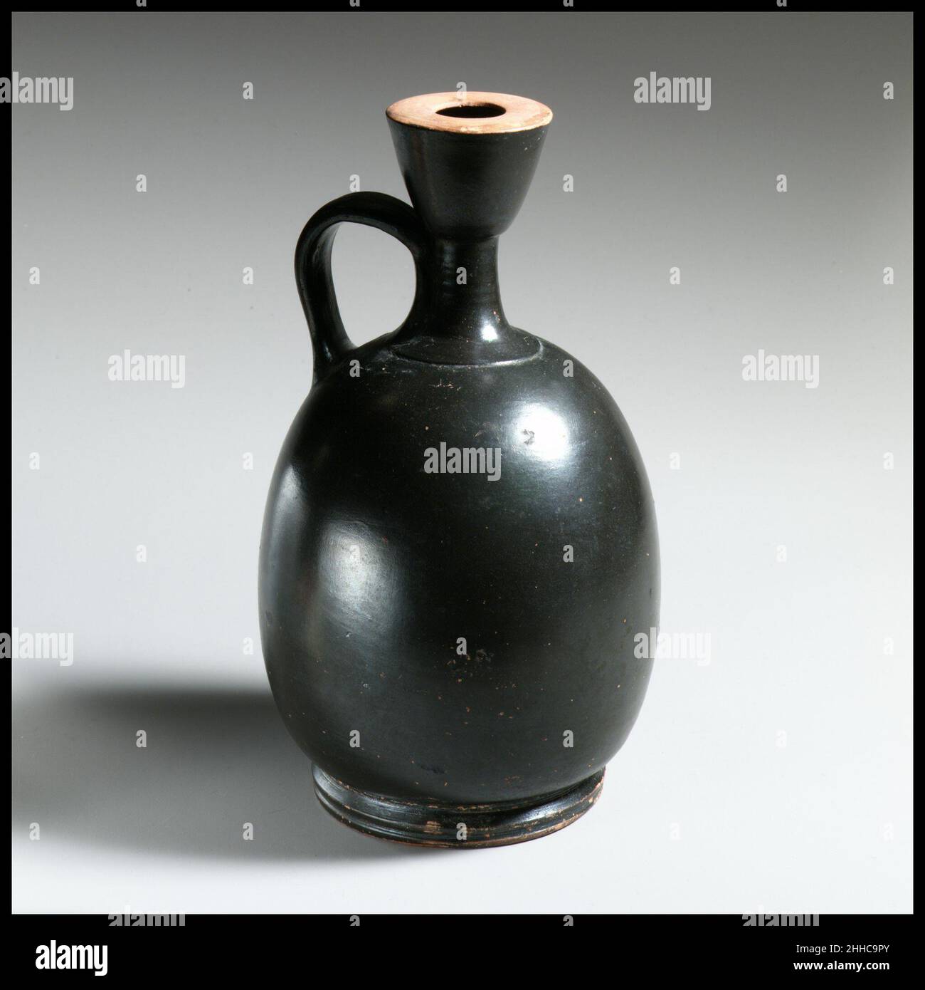 Oil flask hi-res stock photography and images - Alamy