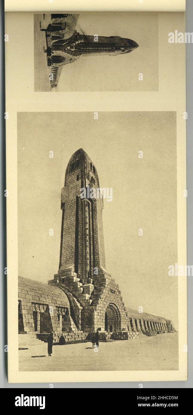 Souvenir de l'Ossuaire de Douaumont, les Champs de Bataille à Verdun P-FG-CP-01051-7. Stock Photo
