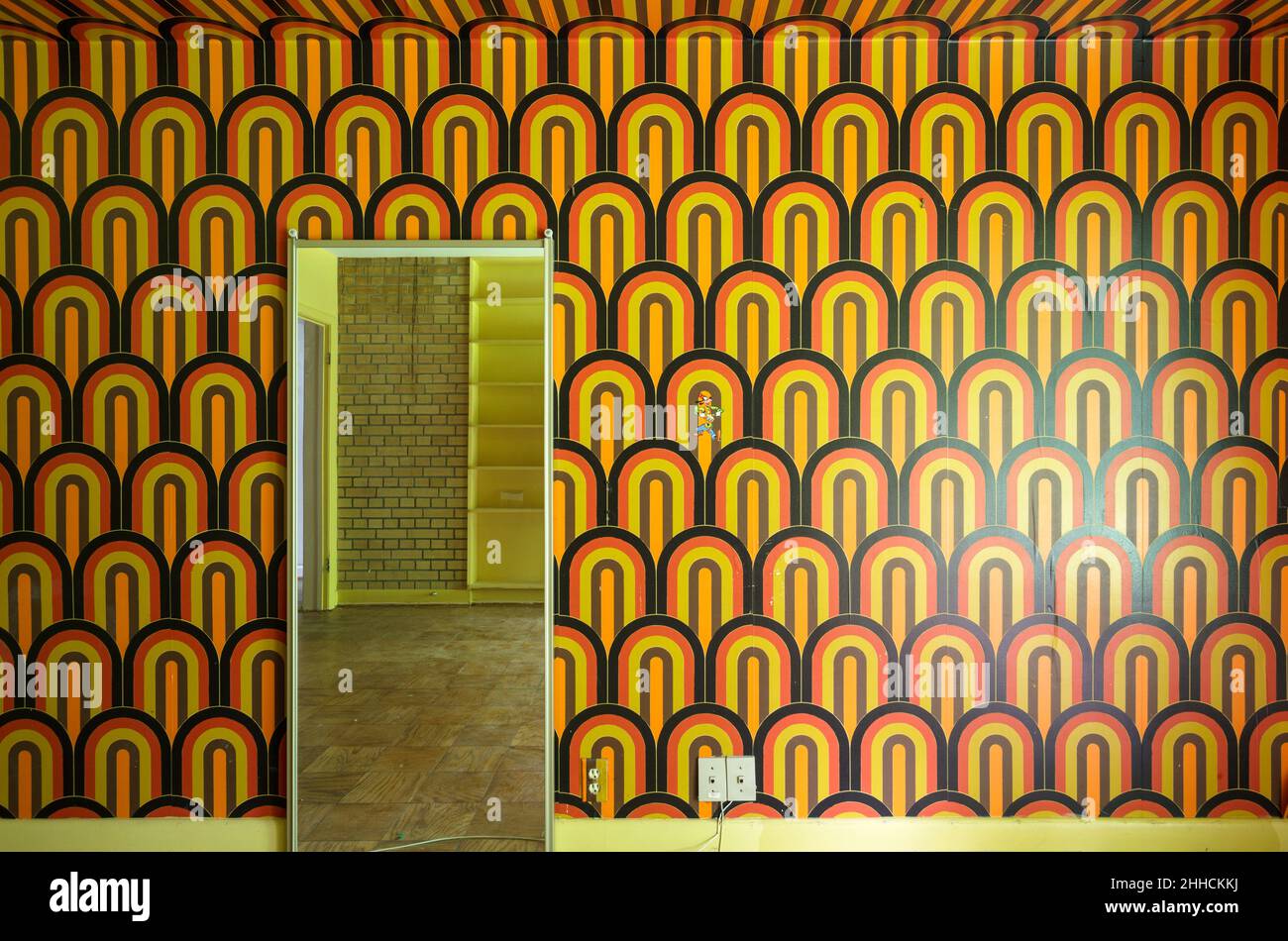 Retro 70s Big Circle Wallpaper Brown Orange Yellow Paste The Wall As  Creation Jb52  Fruugo IN