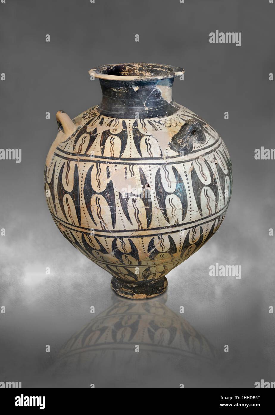 Mycenaean Palace style pottery - Piriform jar with repeating double headed  axe design. Kazarma tholos tomb, 1500-1450 BC. . Nafplio Archaeological Mu  Stock Photo - Alamy