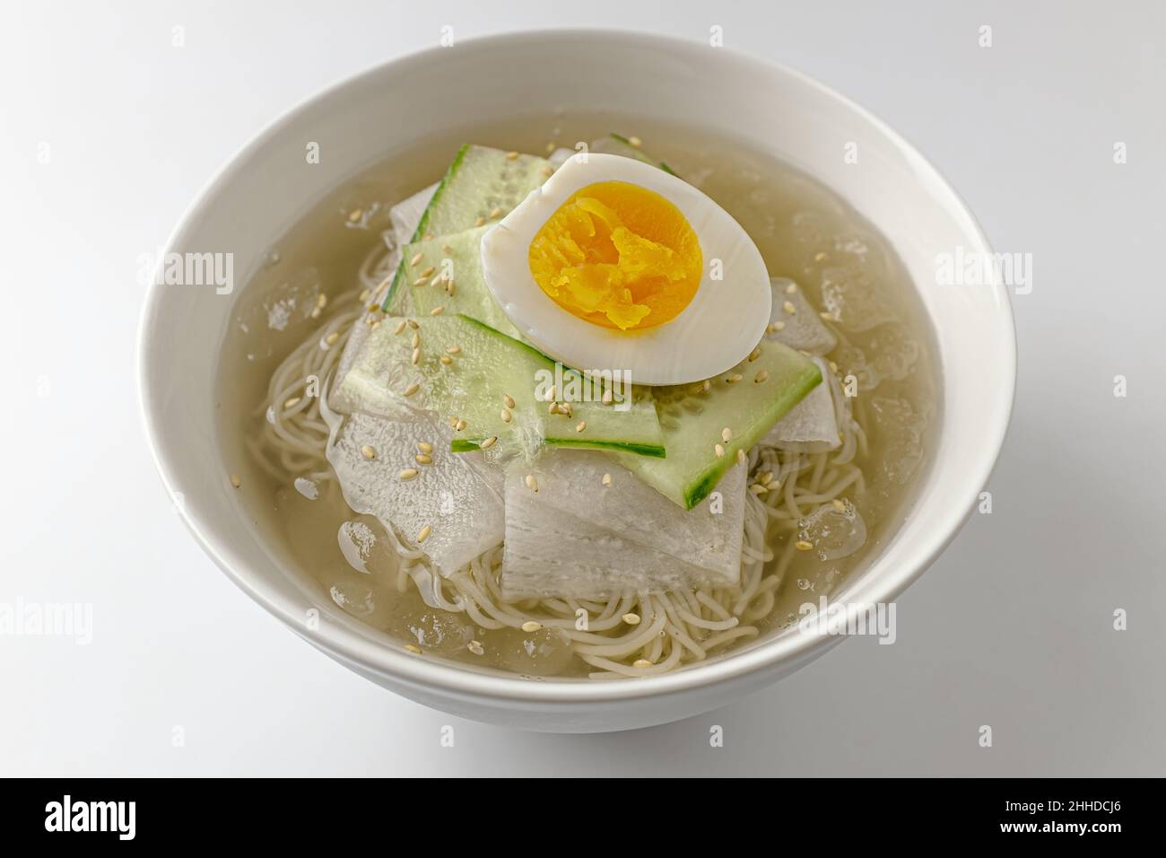 Naengmyeon cold noodles hi-res stock photography and images - Alamy