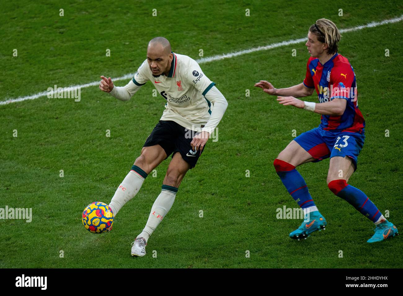 LONDON, ENGLAND - JANUARY 23: Fabinho, Conor Gallagher during the Premier League match between Crystal Palace and Liverpool at Selhurst Park on Januar Stock Photo