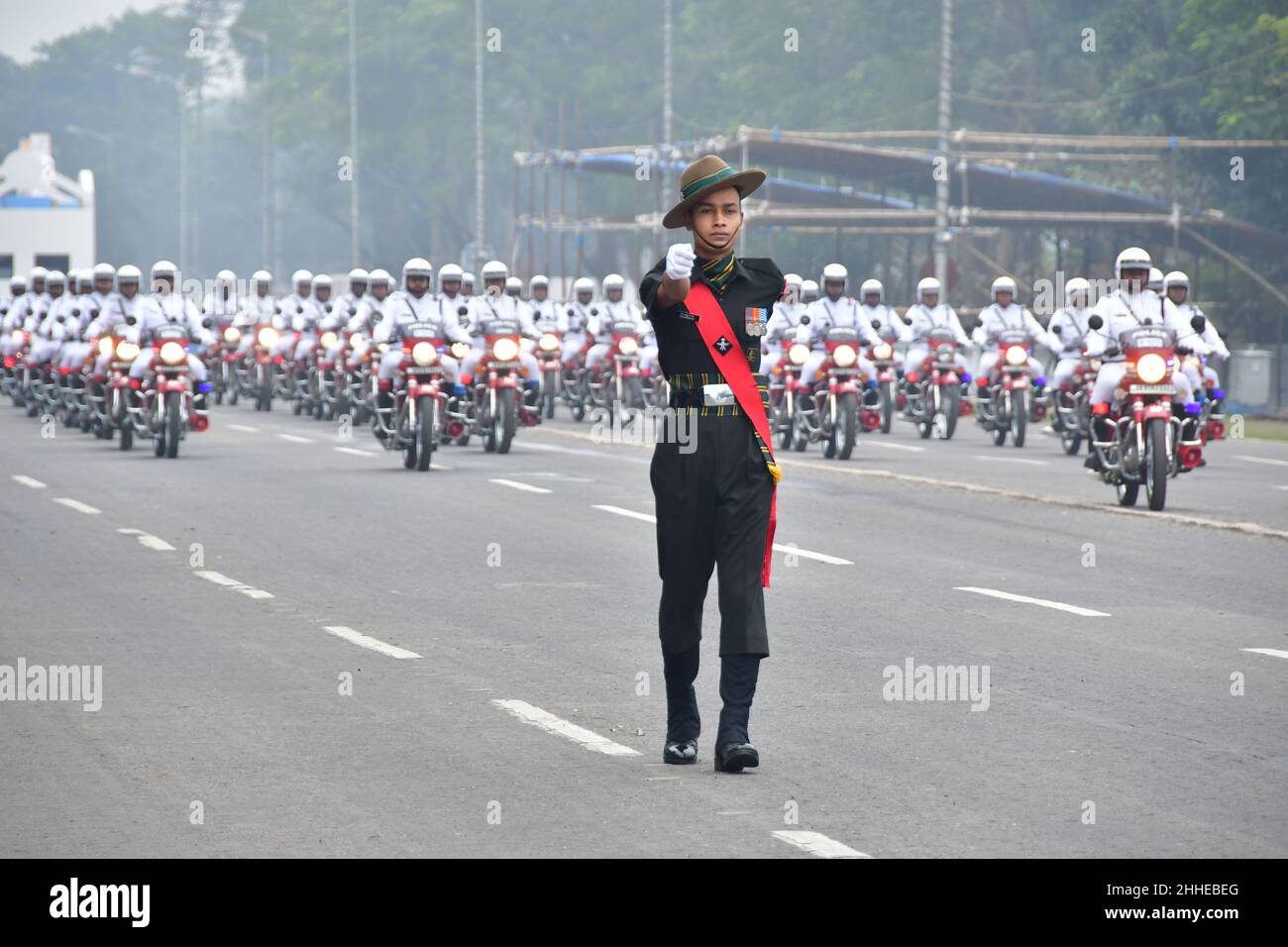 Kolkata, India. 24th Jan, 2022. Indian army performs full dress rehearsal  before the Republic Day 2022. (Photo by Suvrajit Dutta/Pacific Press)  Credit: Pacific Press Media Production Corp./Alamy Live News Stock Photo 