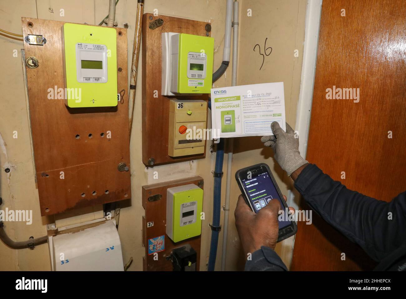 Linky Electricity meter  Compteurs electrique Linky - compteur intelligent  Stock Photo - Alamy