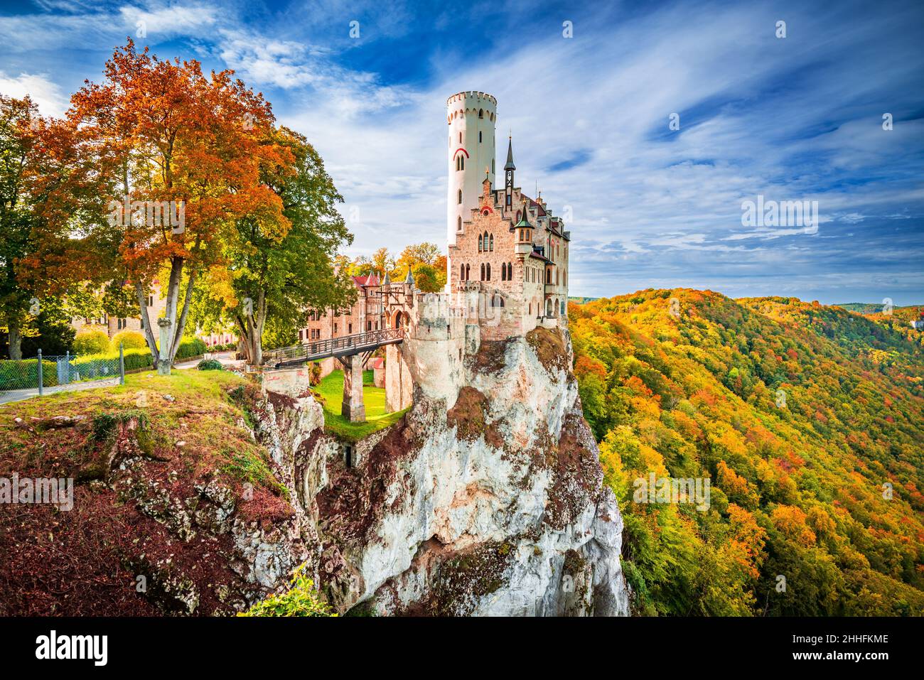 Schloss lichtstenstein hi-res stock photography and images - Alamy
