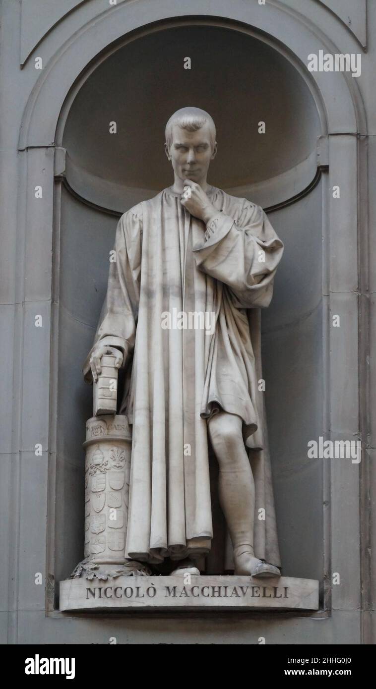 Statue of Niccolò Machiavelli Stock Photo - Alamy