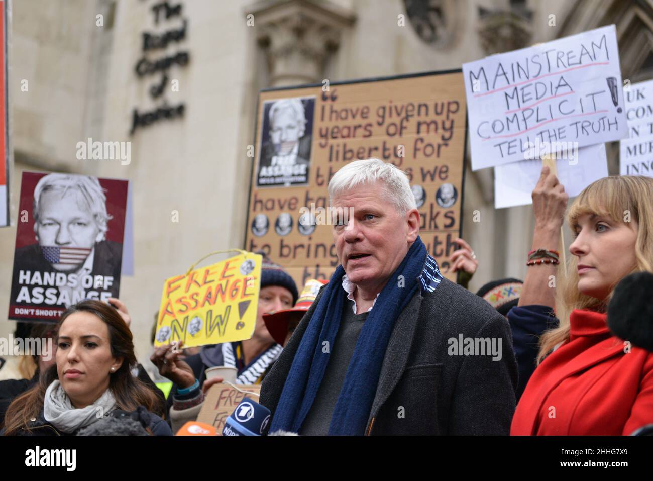 Kristinn Hrafnsson, editor-in-chief of WikiLeaks, speaks to the media outside the Royal Courts of Justice in London. Julian Assange granted permission to seek extradition appeal at UK's top court. Stock Photo