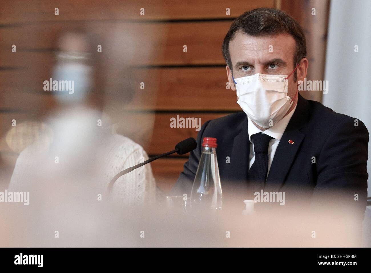 Bourganeuf, France, January 24, 2022. French President Emmanuel Macron meets health staff members during a visit in health centre in Bourganeuf, central France on January 24, 2022. Photo by Stephane Lemouton/Pool/ABACAPRESS.COM Stock Photo