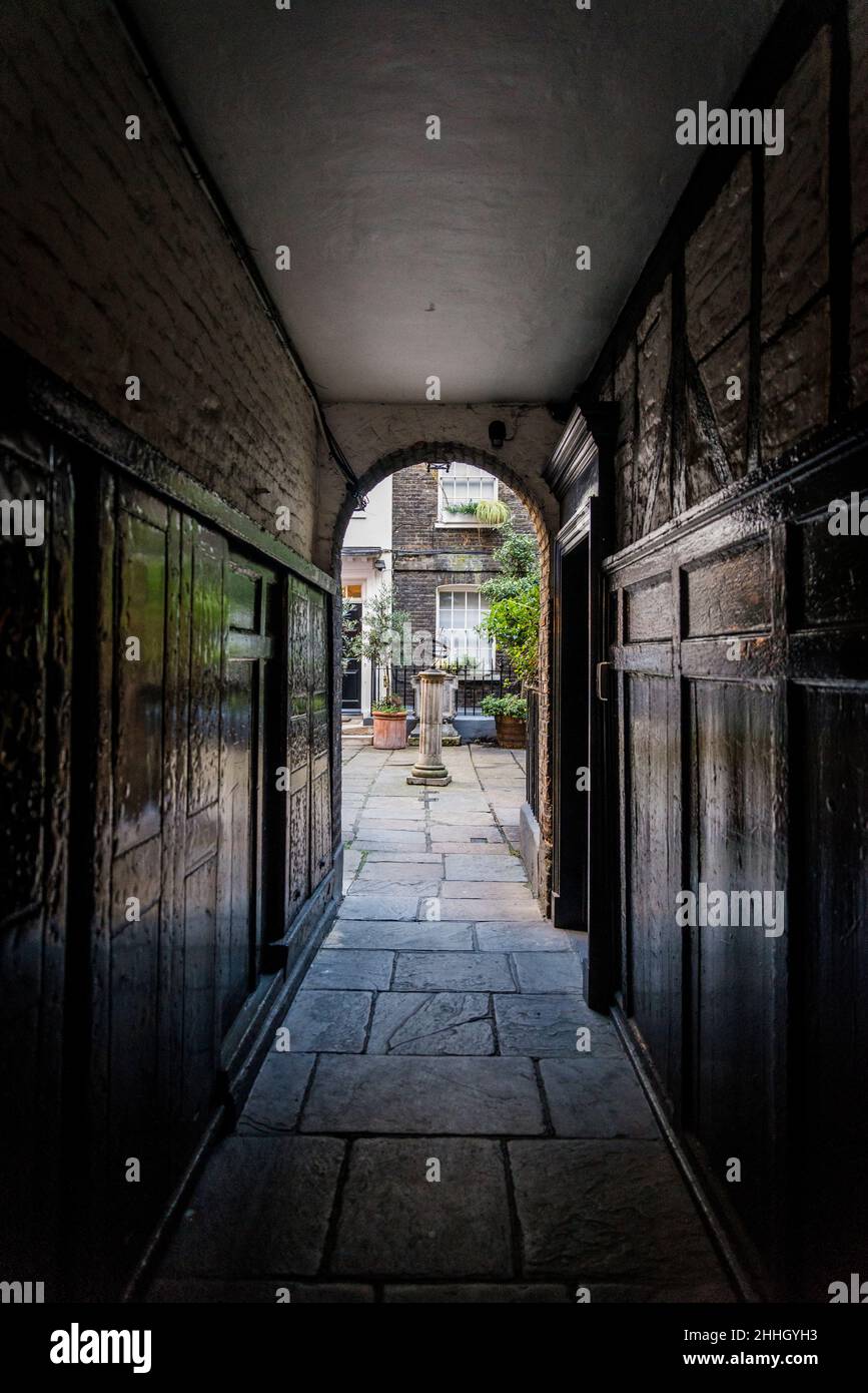 Narrow passageway leading to Pickering Square, the smallest London square in the upmarket St James's area, City of Westminster, London, England, UK Stock Photo