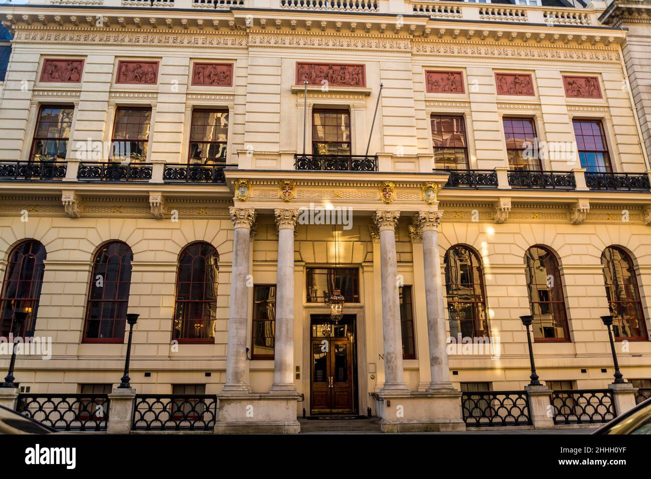 67 Pall Mall, a restaurant and bar in the upmarket St James's area, City of Westminster, London, England, UK Stock Photo