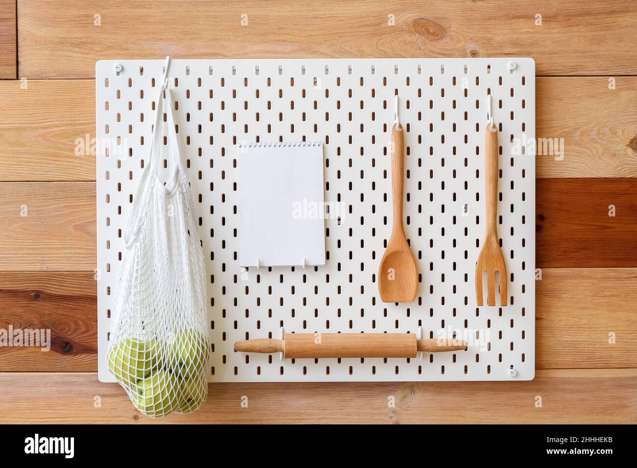 Pegboard kitchen hires stock photography and images Alamy