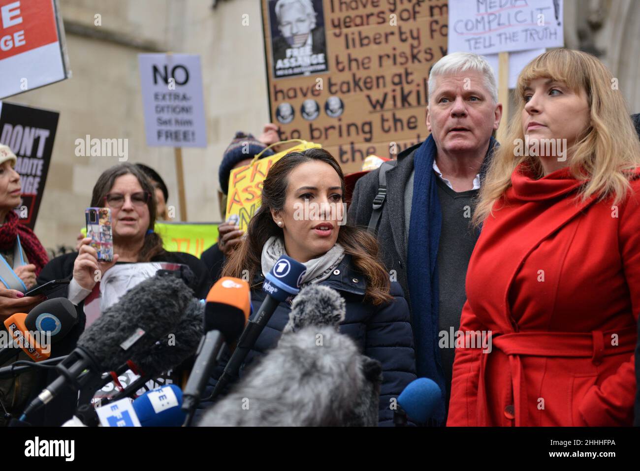 London, UK. 24th Jan, 2022. Julian Assange's fiancée Stella Moris speaks to the media outside The Royal Courts of Justice in London. Assange was granted permission to seek extradition appeal at UK's top court. (Photo by Thomas Krych/SOPA Images/Sipa USA) Credit: Sipa USA/Alamy Live News Stock Photo