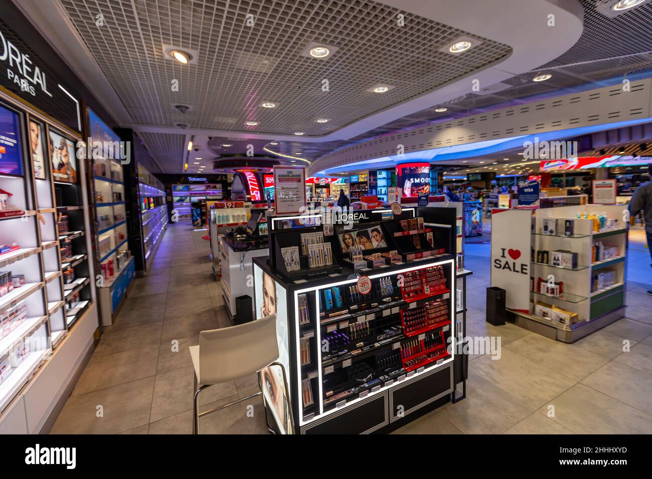 Duty Free shops, Adolfo Suárez MadridBarajas Airport terminals T4