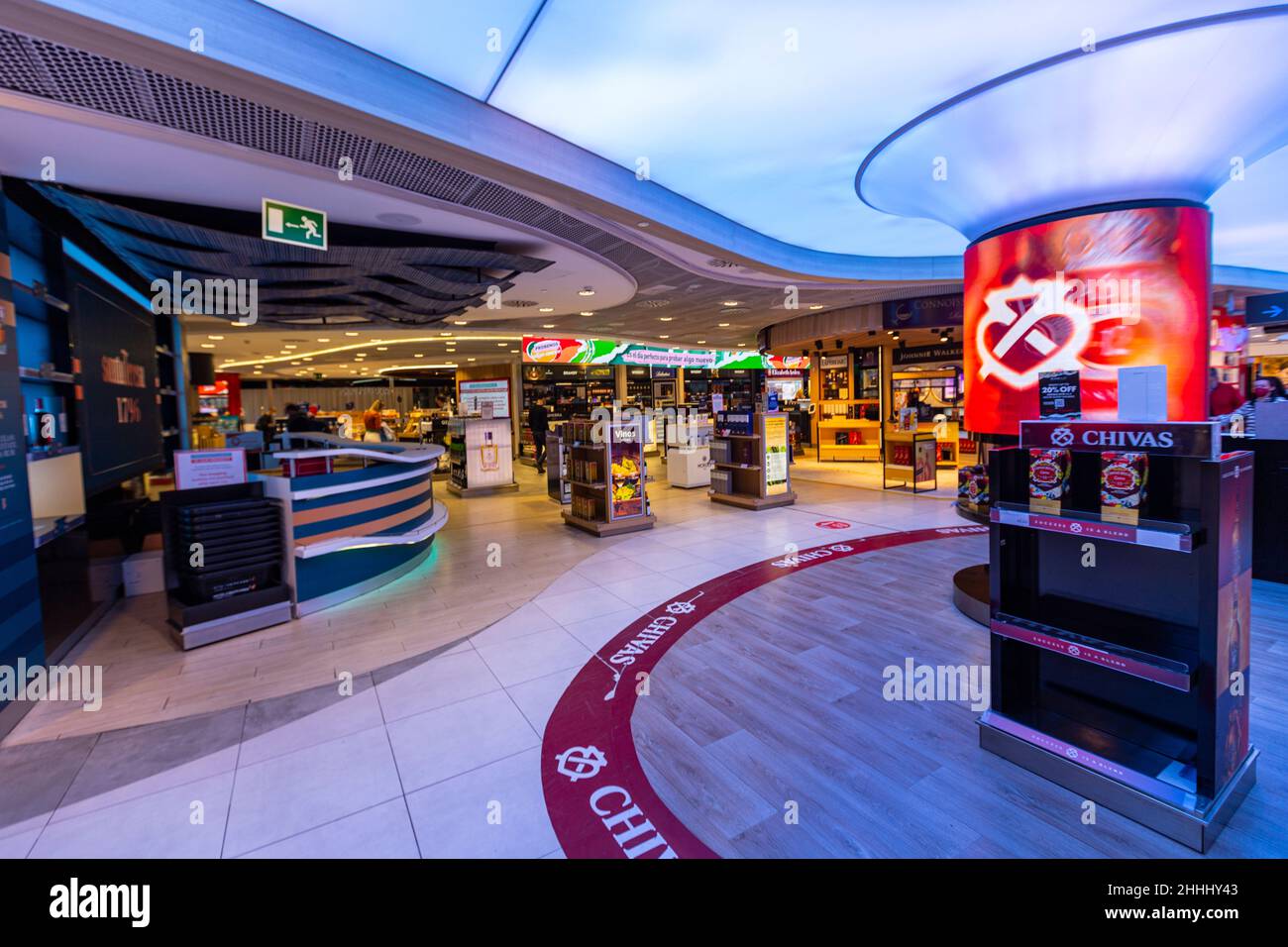 Duty Free shops, Adolfo Suárez MadridBarajas Airport terminals T4