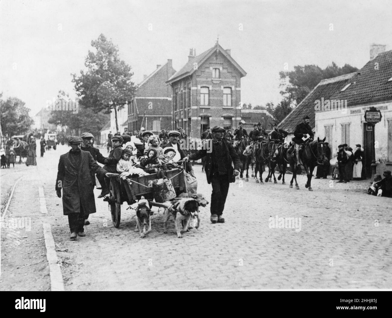 Refugees with Belgian soldiers seen here evacuating Antwerp following the Belgian government relocation to Ostend 7th October 1914 Stock Photo