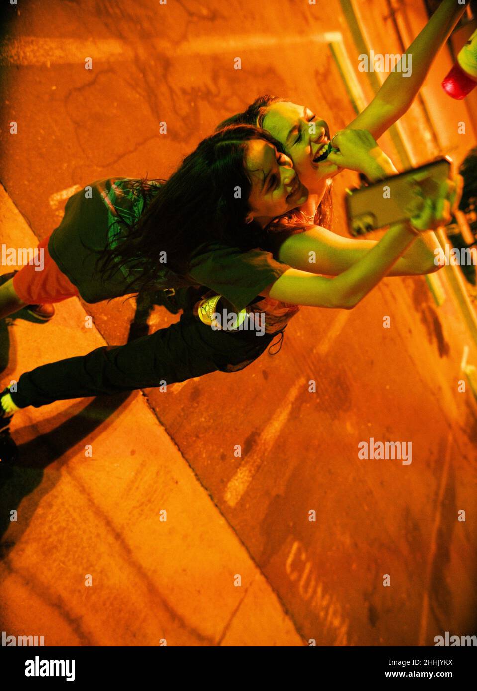 THE FALLOUT, from left: Jenna Ortega, Maddie Ziegler, 2021. © Warner