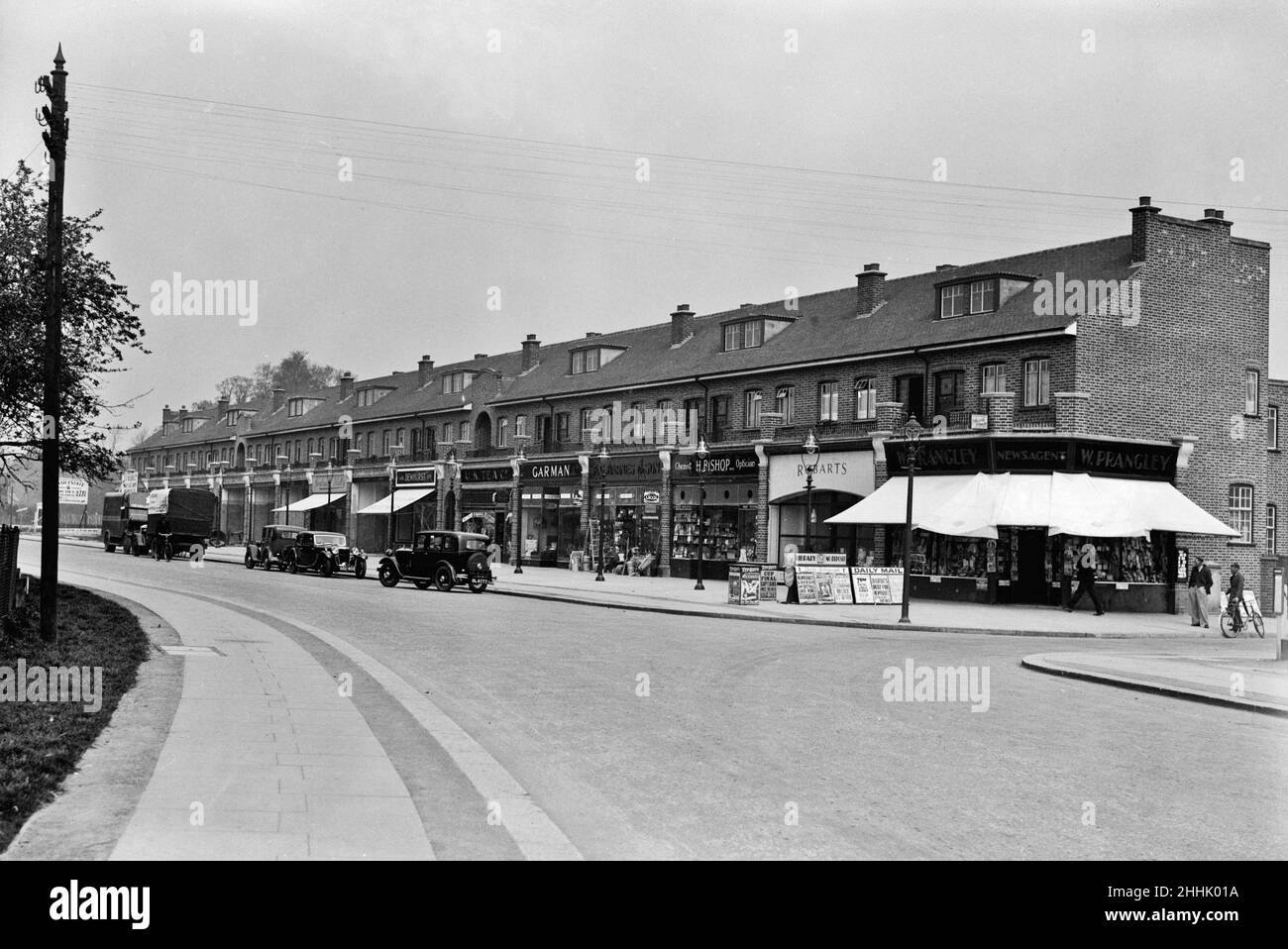 Field End Road shops, Eastcote 3rd May 1935 Stock Photo Alamy