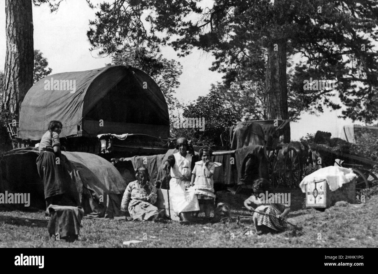 A gypsy family in the Newcastle area. 16th June 1934 Stock Photo - Alamy
