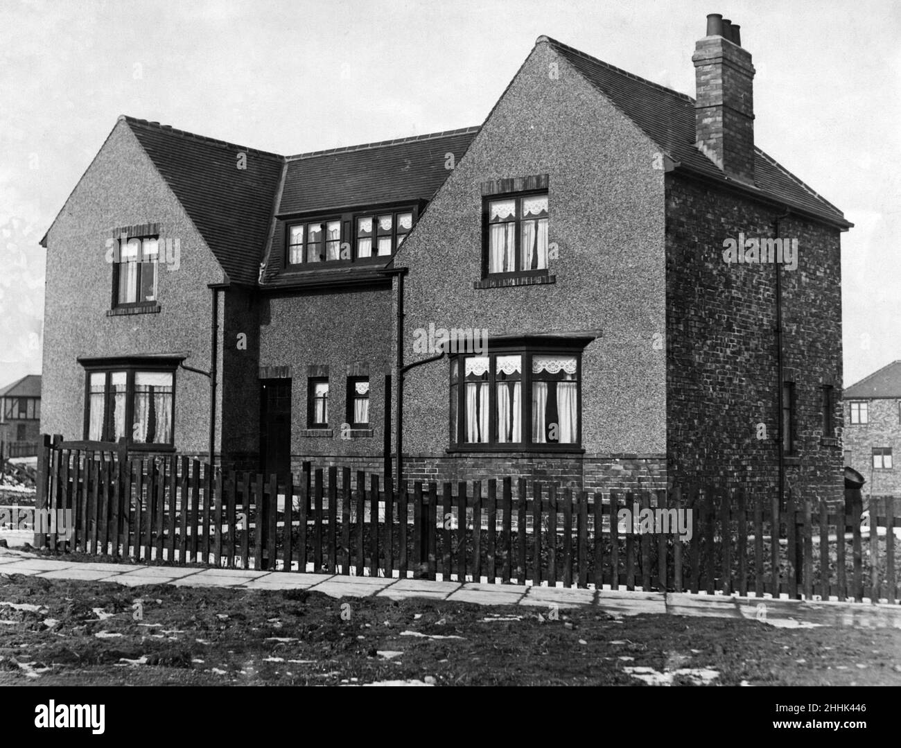 1930s-semi-detached-house-black-and-white-stock-photos-images-alamy