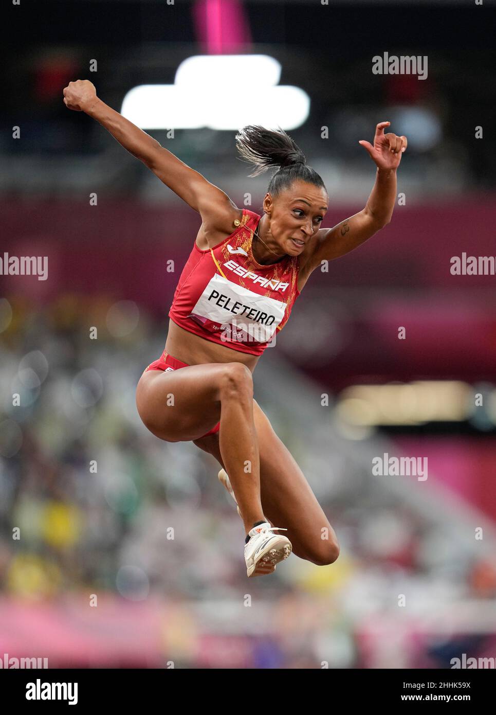 ana-peleteiro-competing-in-the-triple-jump-at-the-2020-tokyo-olympics-2HHK59X.jpg