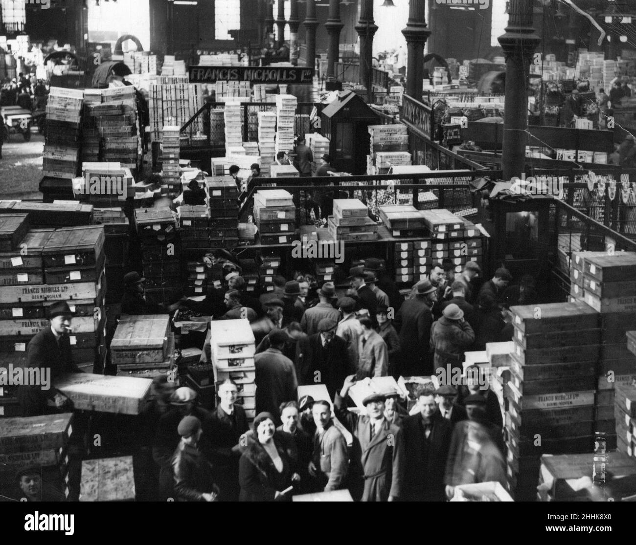 Busy morning at Smithfield Market, Birmingham, Thursday 9th April 1936