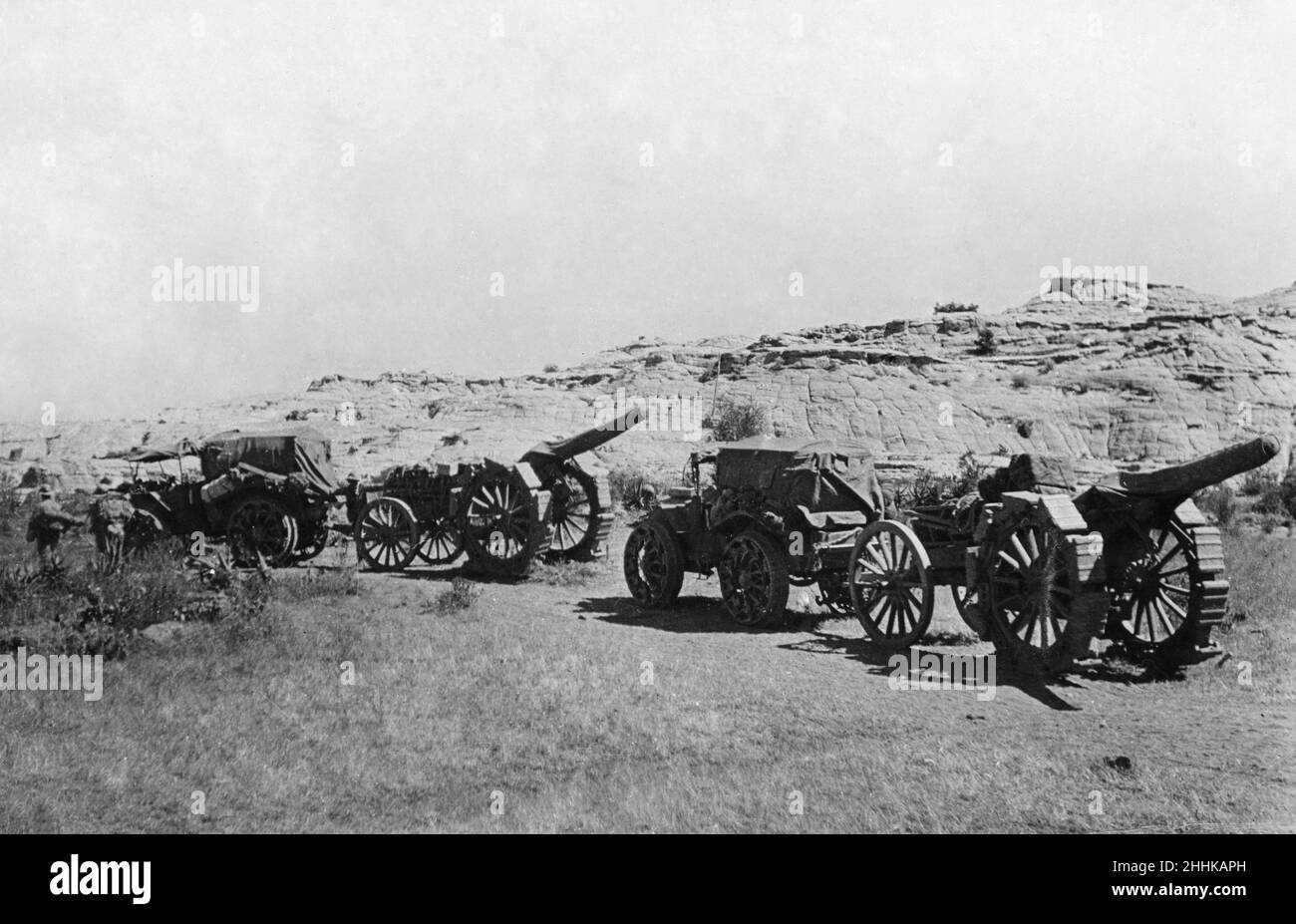 Abyssinian War Circa October 1935Italian forces seen with 120mm gun near to the slopes of Edaga Hamus. Stock Photo