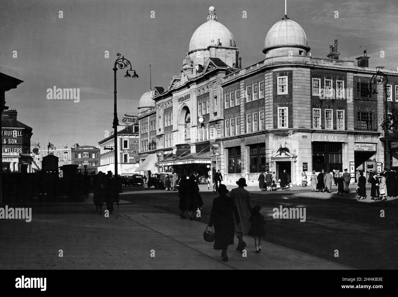 Opera House, Mount Pleasant Road, Royal Tunbridge Wells. 5th November 1935 Stock Photo Alamy