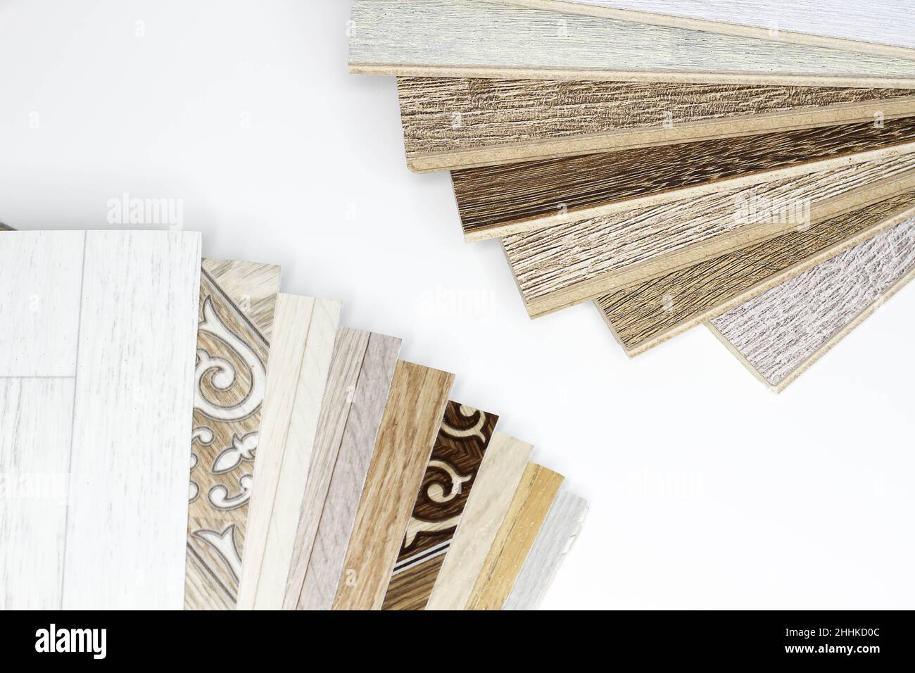 Laminate and linoleum. Choice between. Comparison of floor coverings