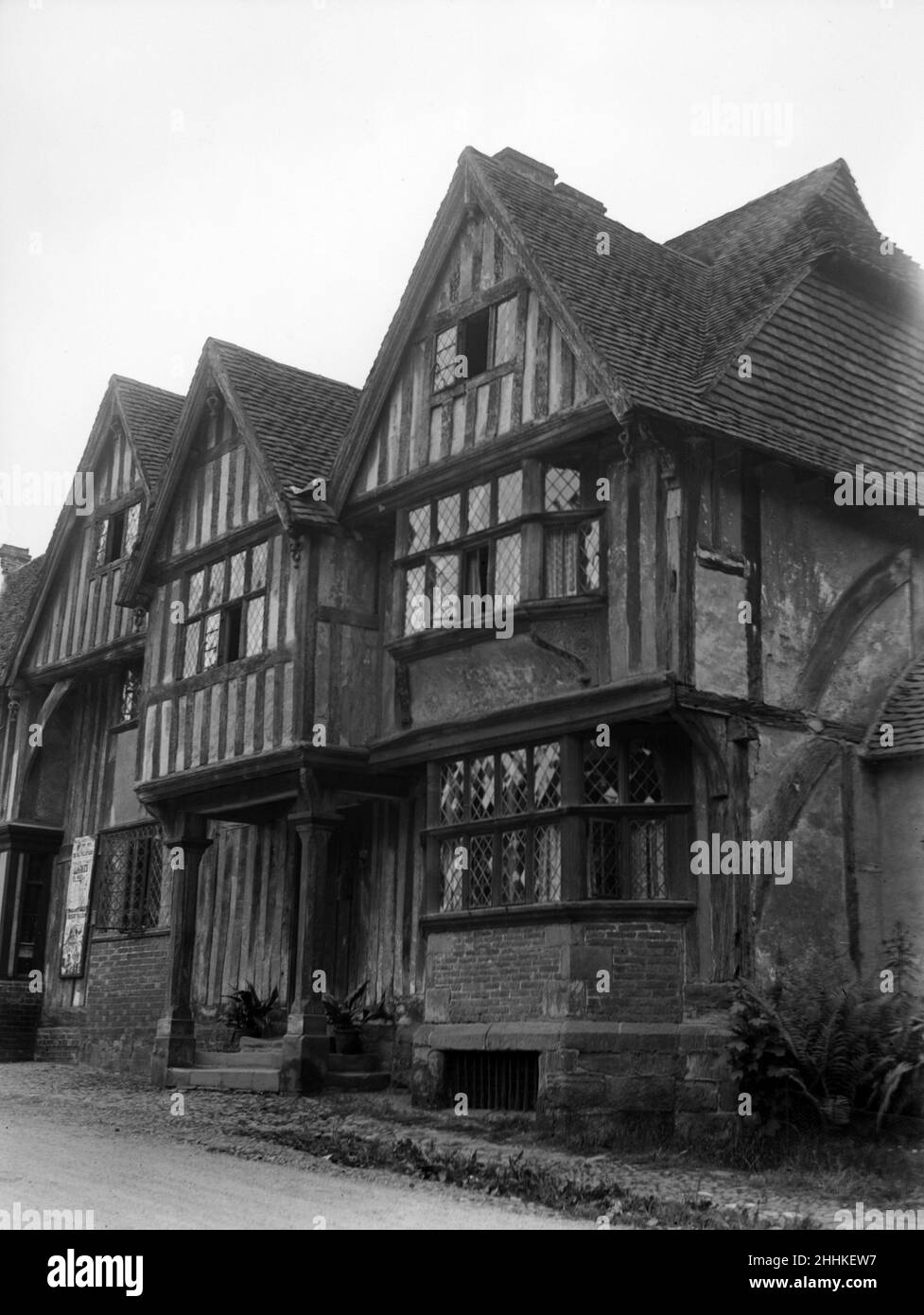 Old houses in Chiddingstone, Kent. June 1927. Stock Photo