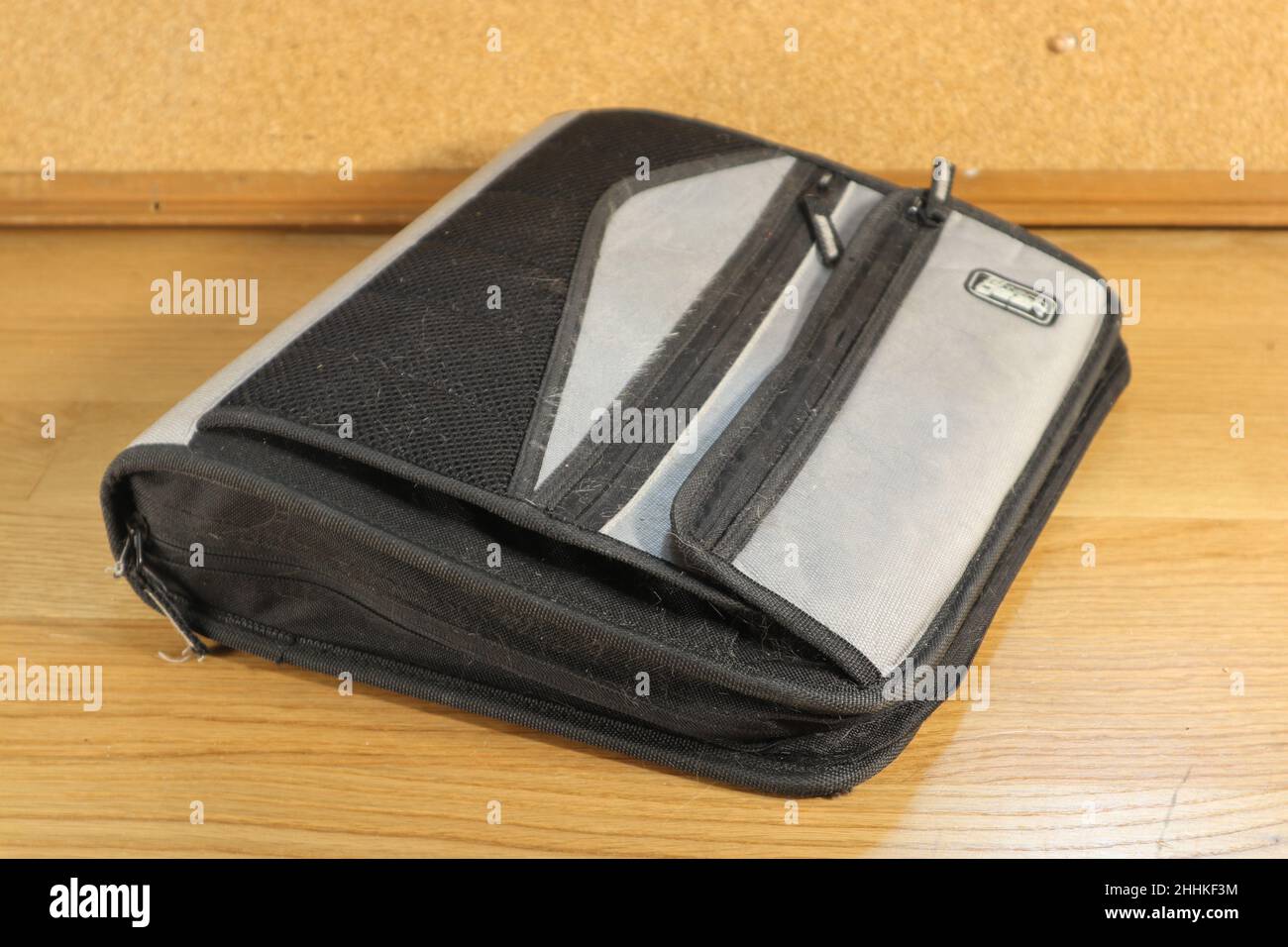 Trapper keeper type binder on desk Stock Photo Alamy