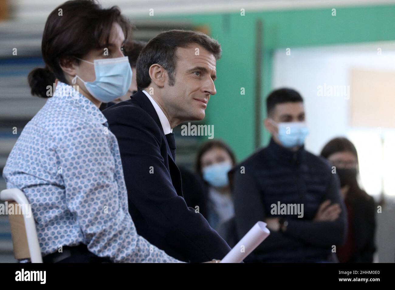 Le president de la Republique francaise, Emmanuel Macron visite un ...