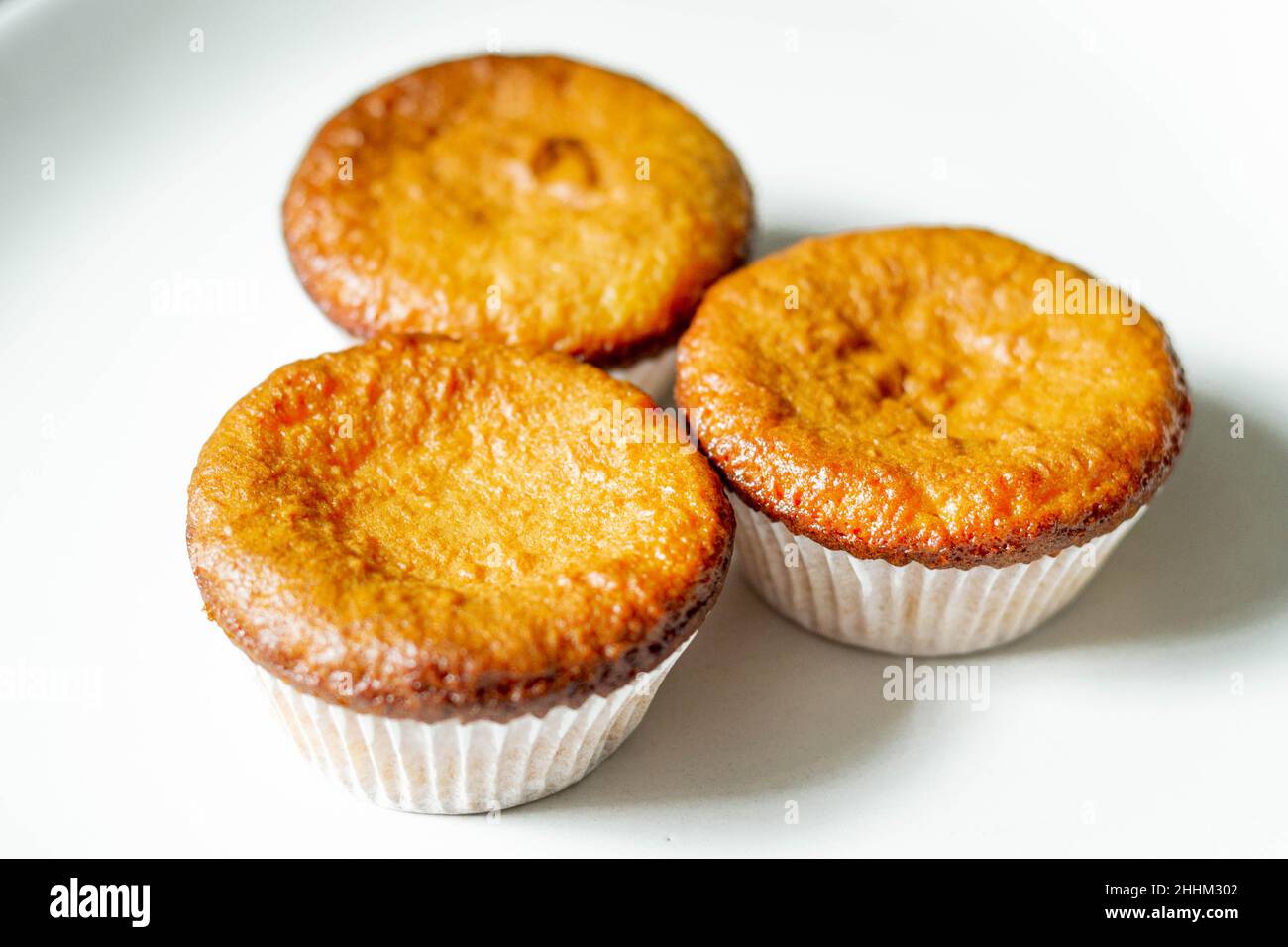 sponge cake, bakery white home Stock Photo Alamy