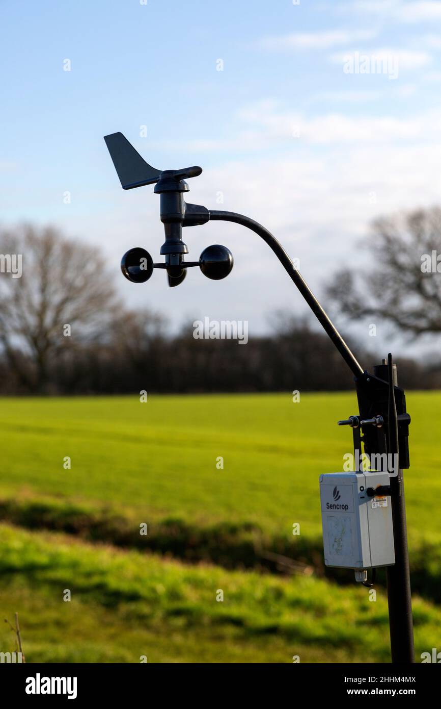 Sencrop Windcrop V7 weather vane anemometer weather station equipment