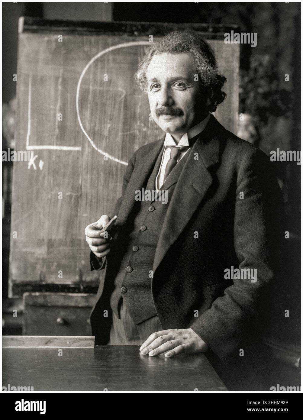 Albert Einstein (1879-1955), German born theoretical physicist during a lecture, portrait photograph by Ferdinand Schmutzer, 1921 Stock Photo